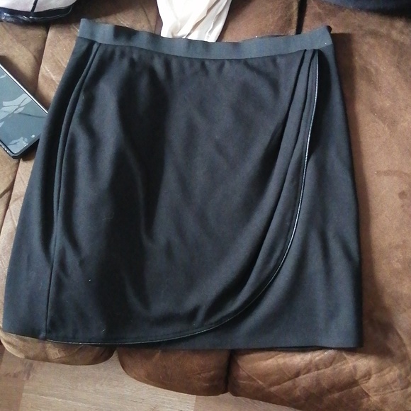 Mark black skirt waist 14.5-16.5 - Picture 1 of 6